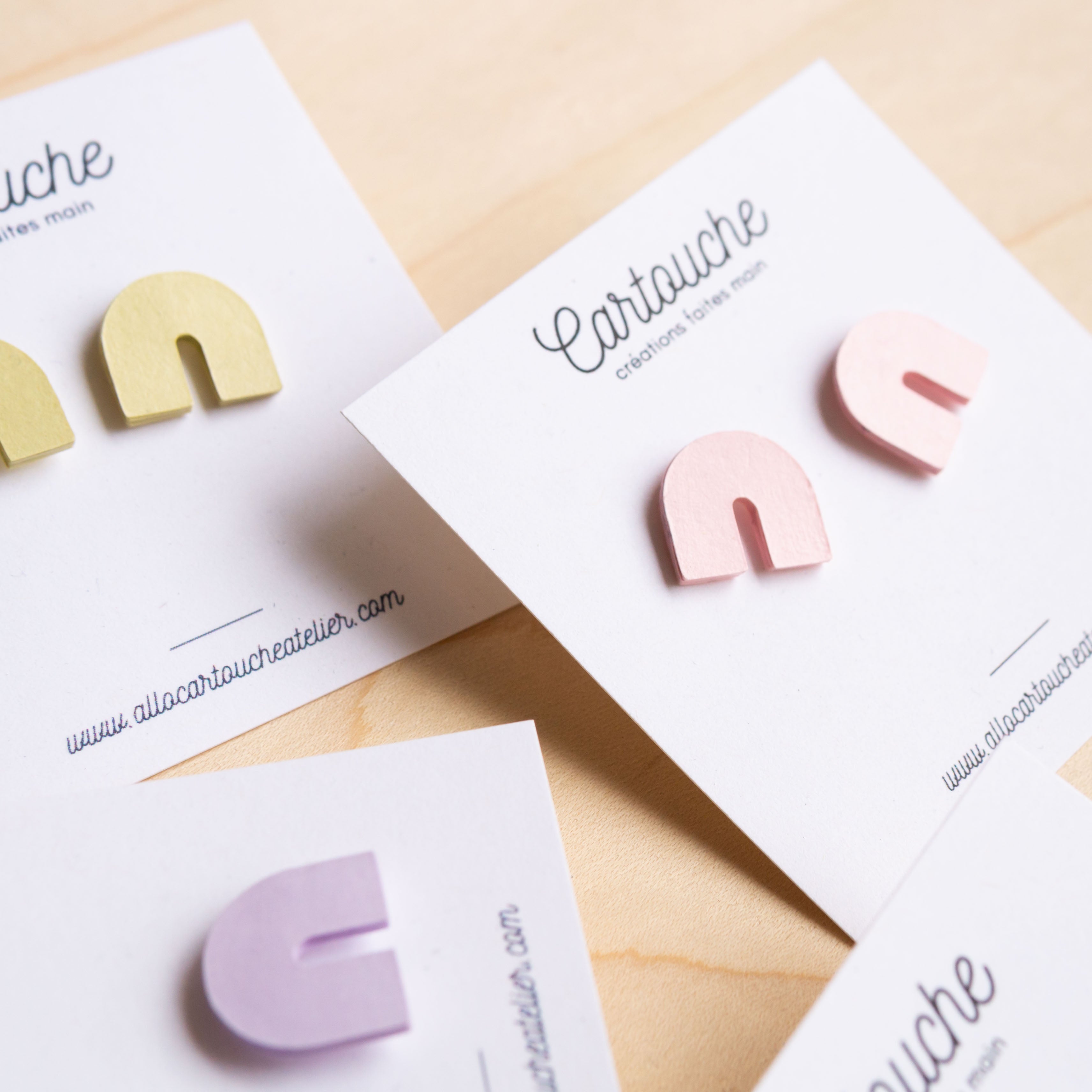 Cartouche: Arch Studs