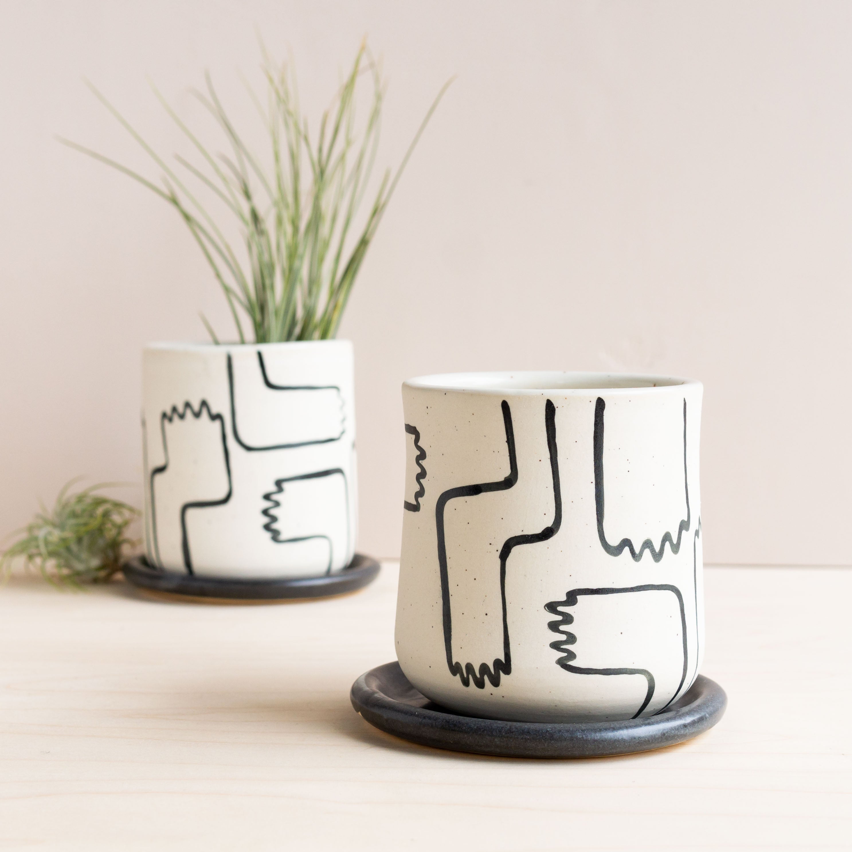Echeri Ceramics: Manos Planter and Plate