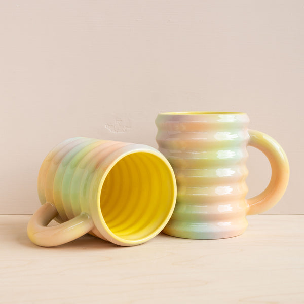 WIGGLE GLASS MUG