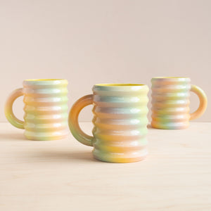 Modern Science Project: Wiggle Mug in Airbrush
