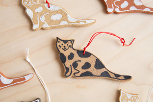 Melville Ceramics: Spotted Cat Ornament