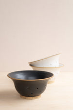 M.bueno: Medium Colander