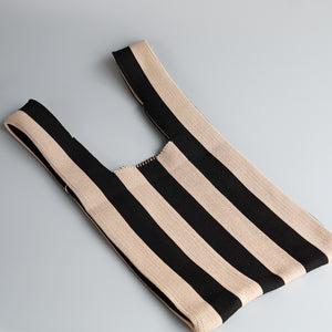 Throwing Tiny Fits: Checkerboard Knit Tote