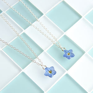 Nordic Flowers: Forget Me Not Necklace