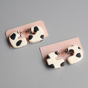 Goldfinch: Chunky Cow Hoops