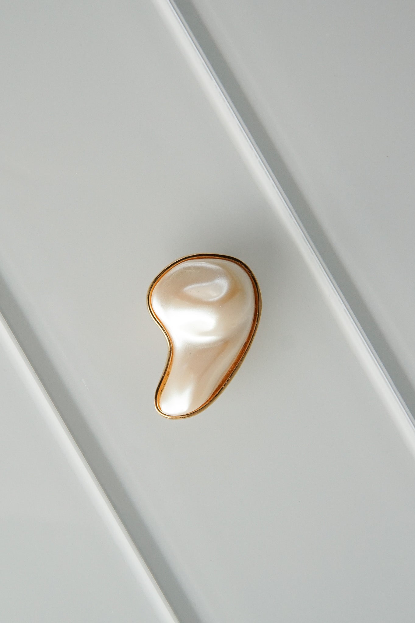 Maslo: Pearl Button Cover Gold