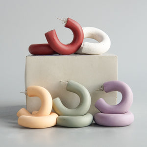 Soft Corner: Chunky Hoop Earrings