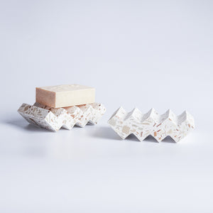 Emily Marlin: Zigzag Soap Dish