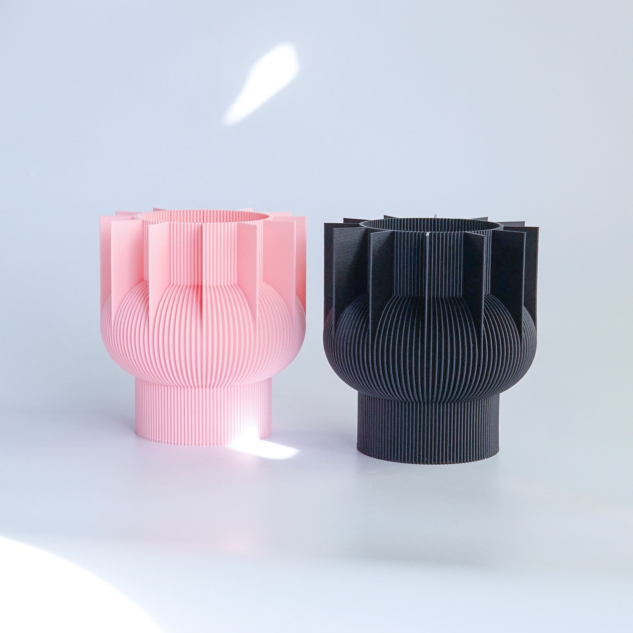 UAU Project: Black Vase _02