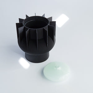 UAU Project: Black Vase _02