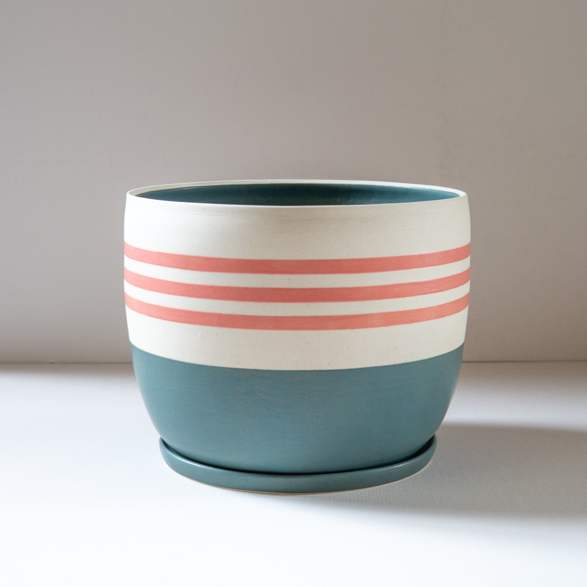Mantel: Striped Planter with Dish